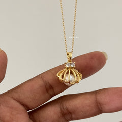 Beach mother of pearl necklace
