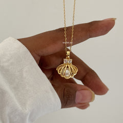 Beach mother of pearl necklace