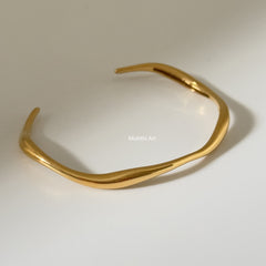 Curate Cuff