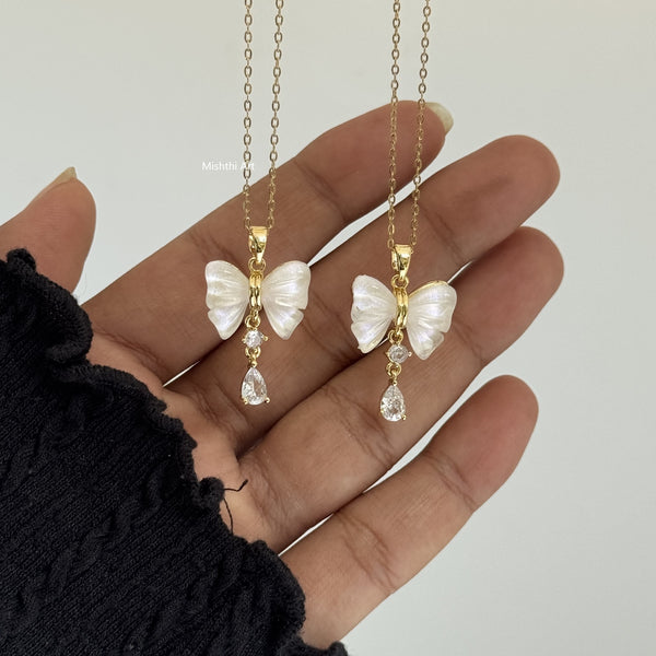 Bea BowNecklace