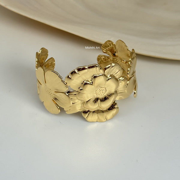 Flower Bea Bracelet