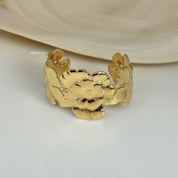 Flower Bea Bracelet
