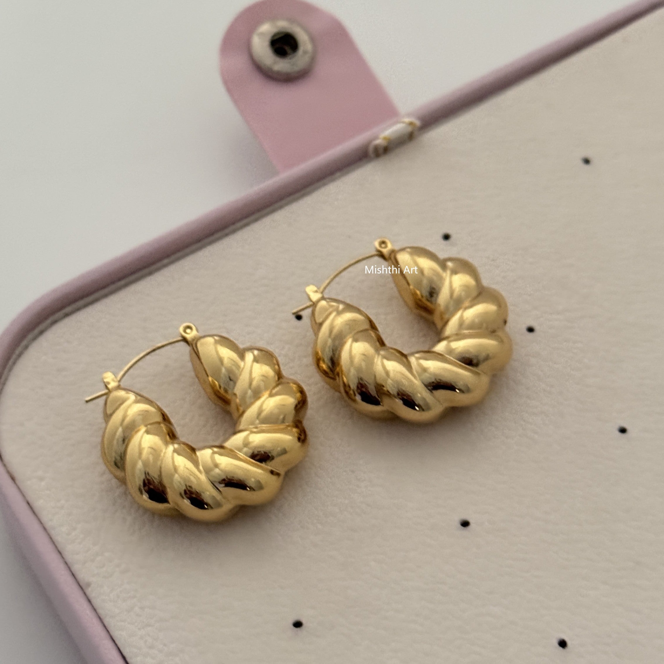 Looper Bobbly Hoops