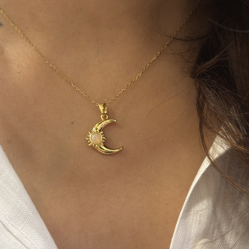 Moon Glowing Necklace
