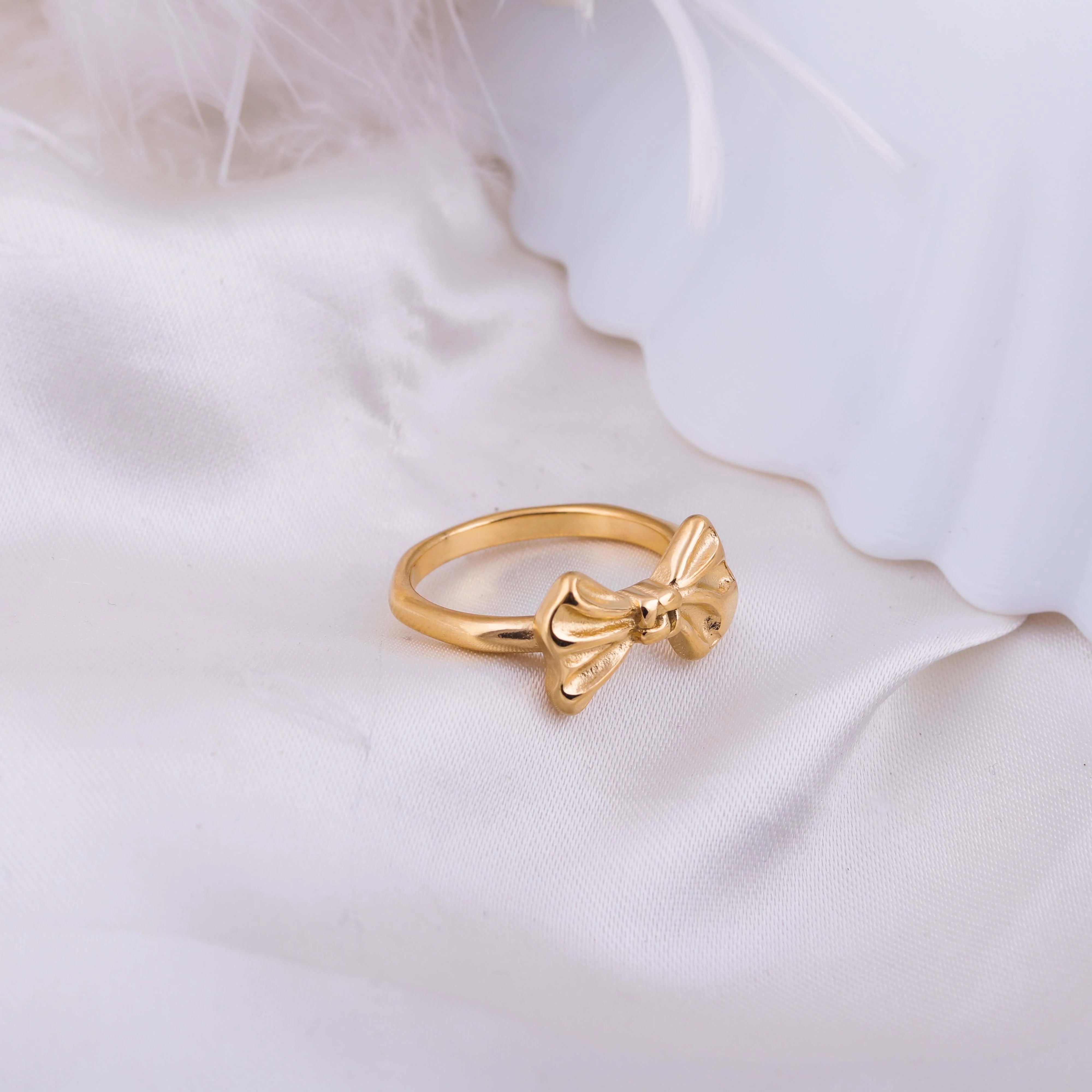 Bow Loop Ring