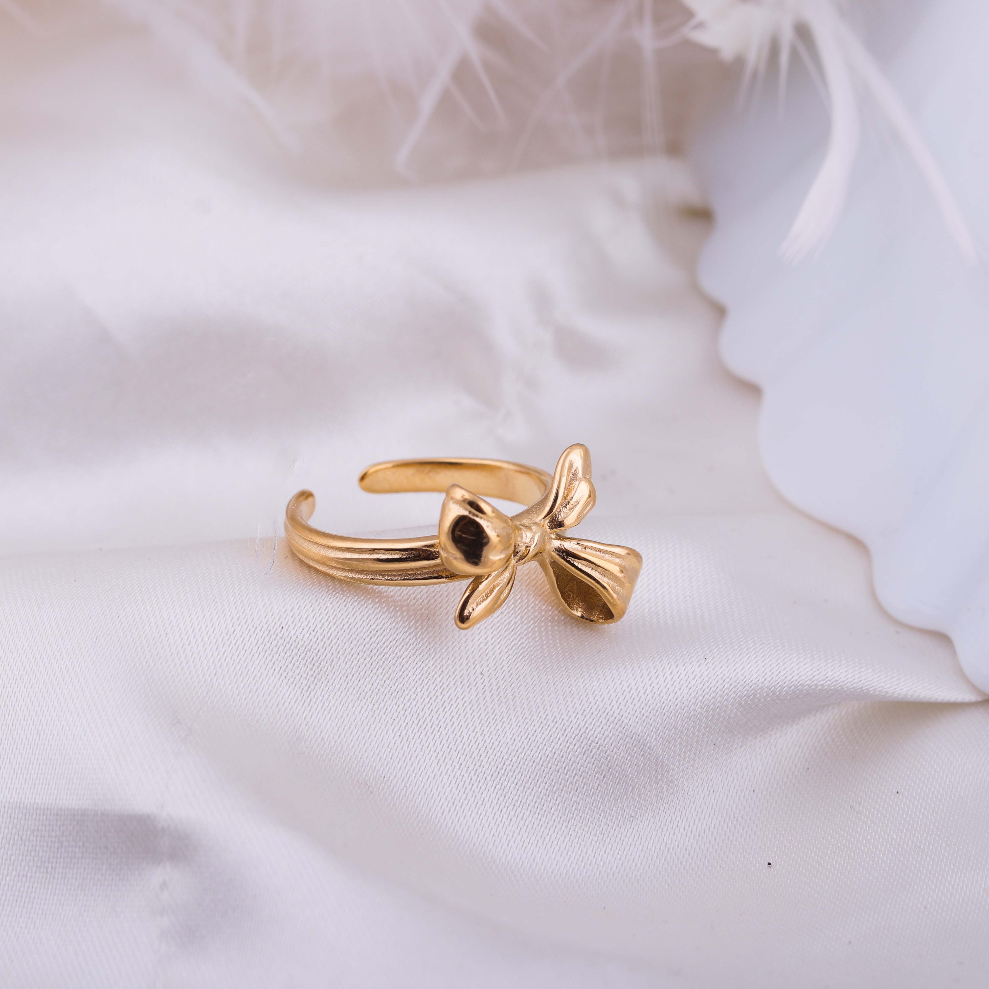 Ribbon Bow Ring