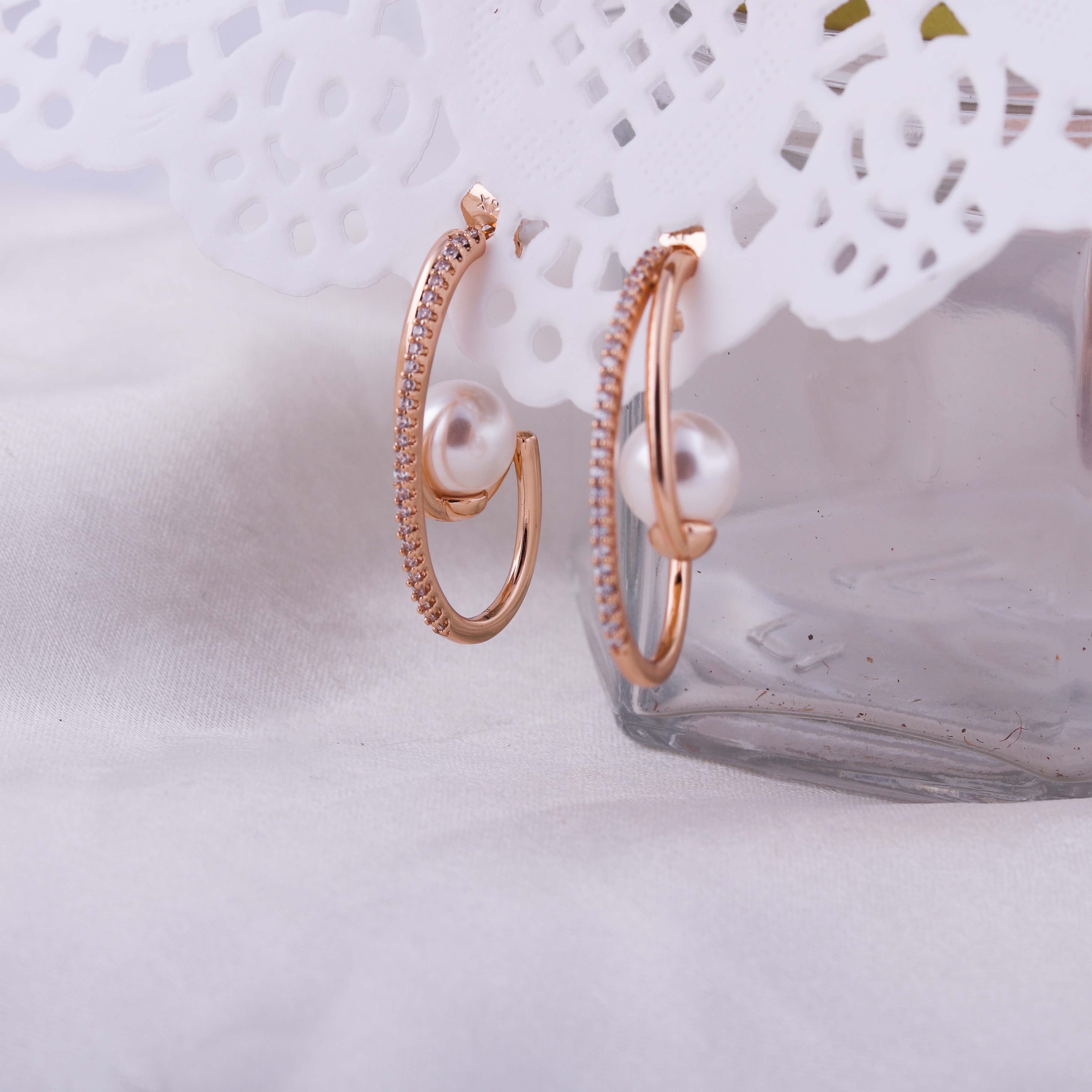 ShowCash Pearl Hoops