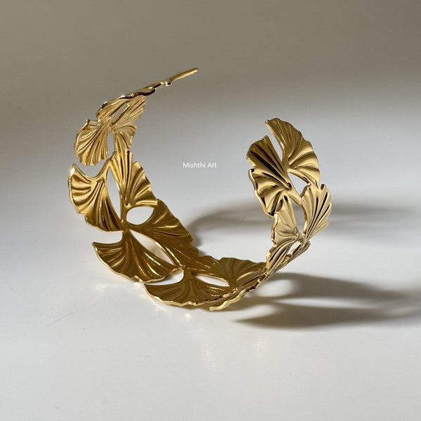 Lux Shells Bracelet