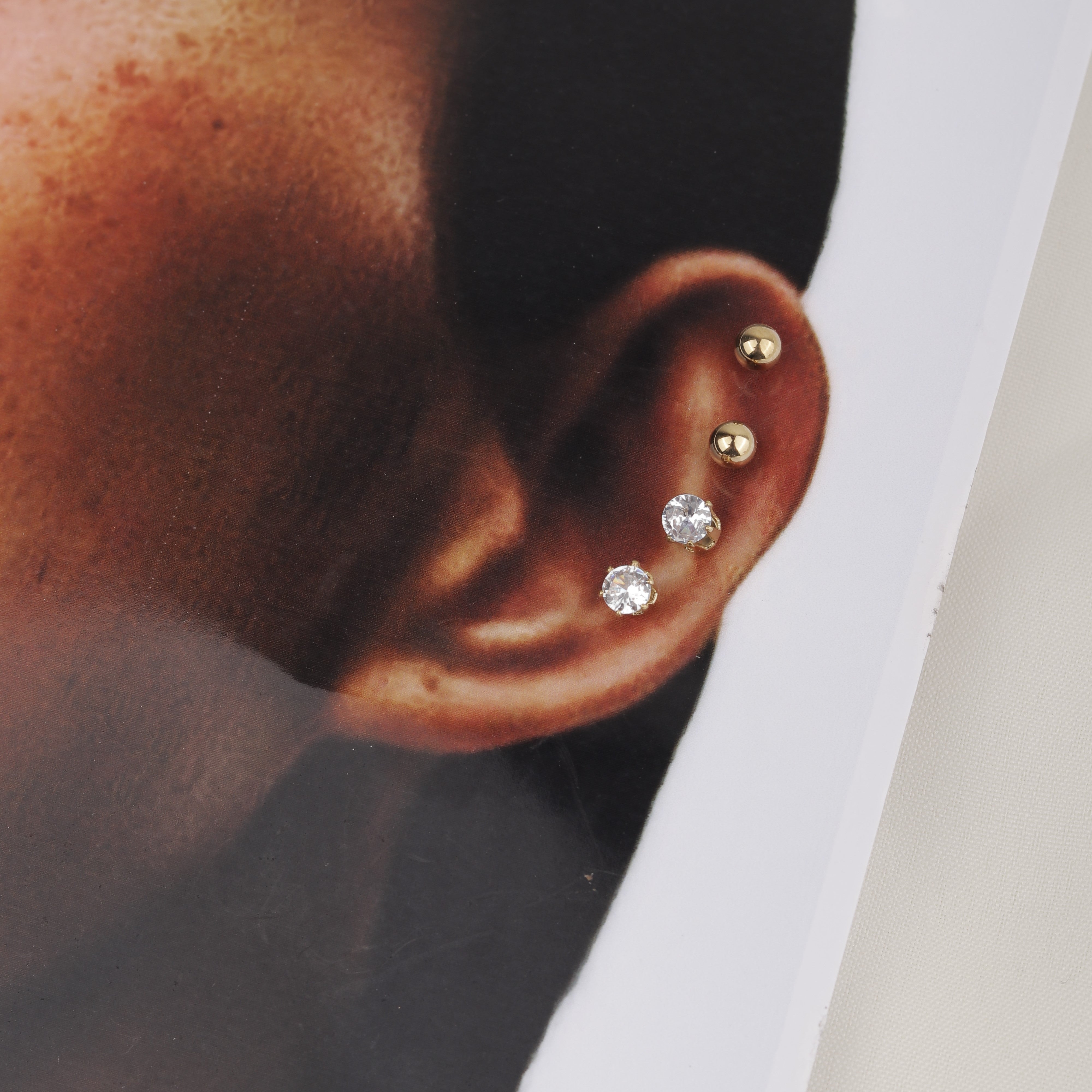 Deo Tiny Studs