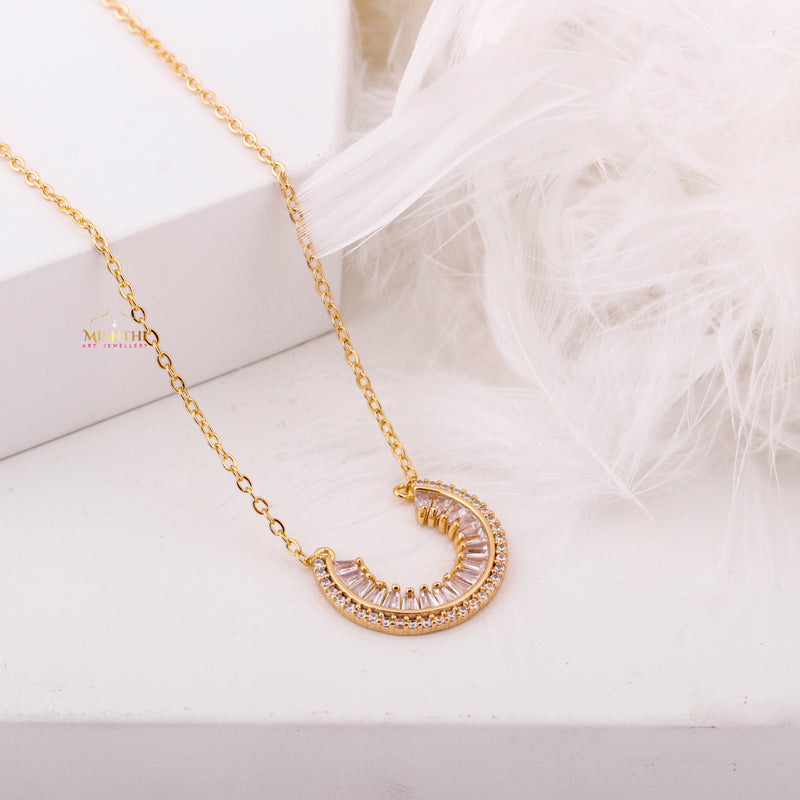 Abounded Necklace