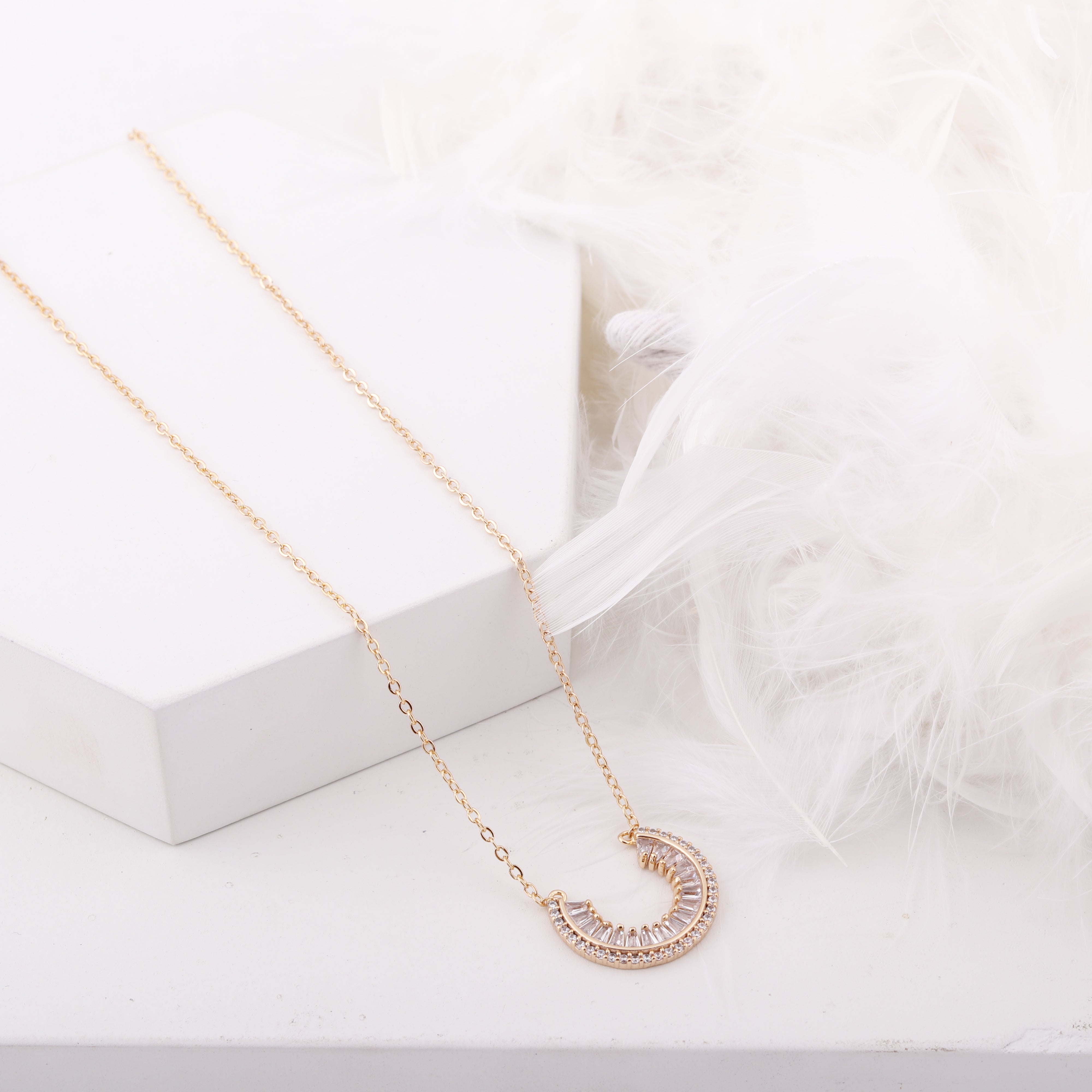 Moon half Necklace