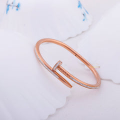 Rose Studs Nail Bracelet