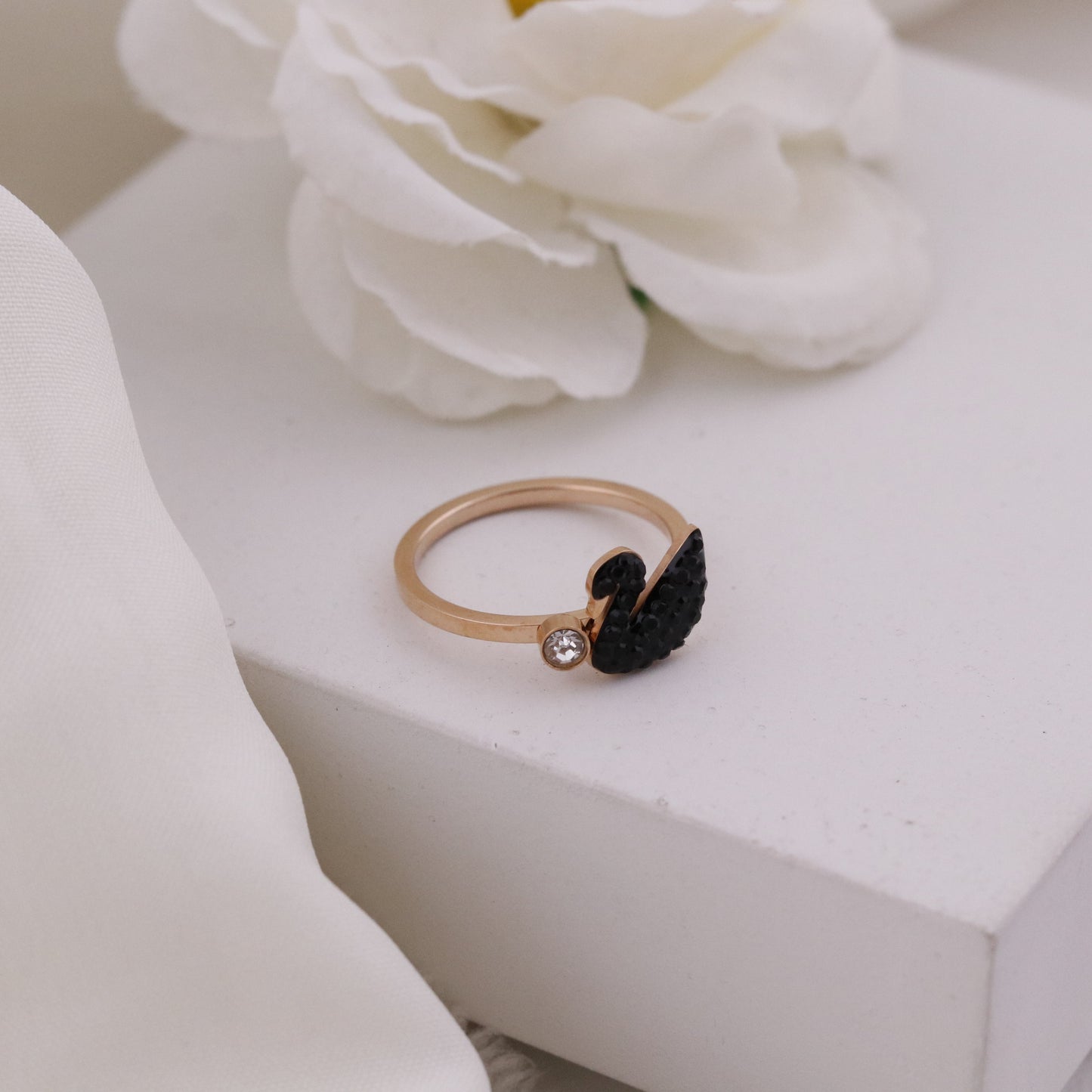 Black Swan Ring