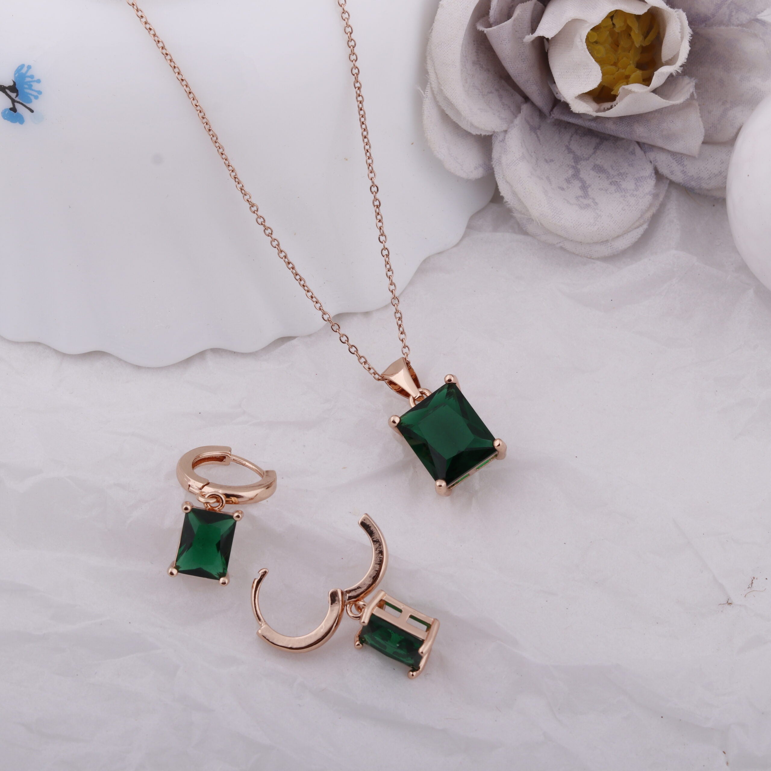 Emerald Stone Set